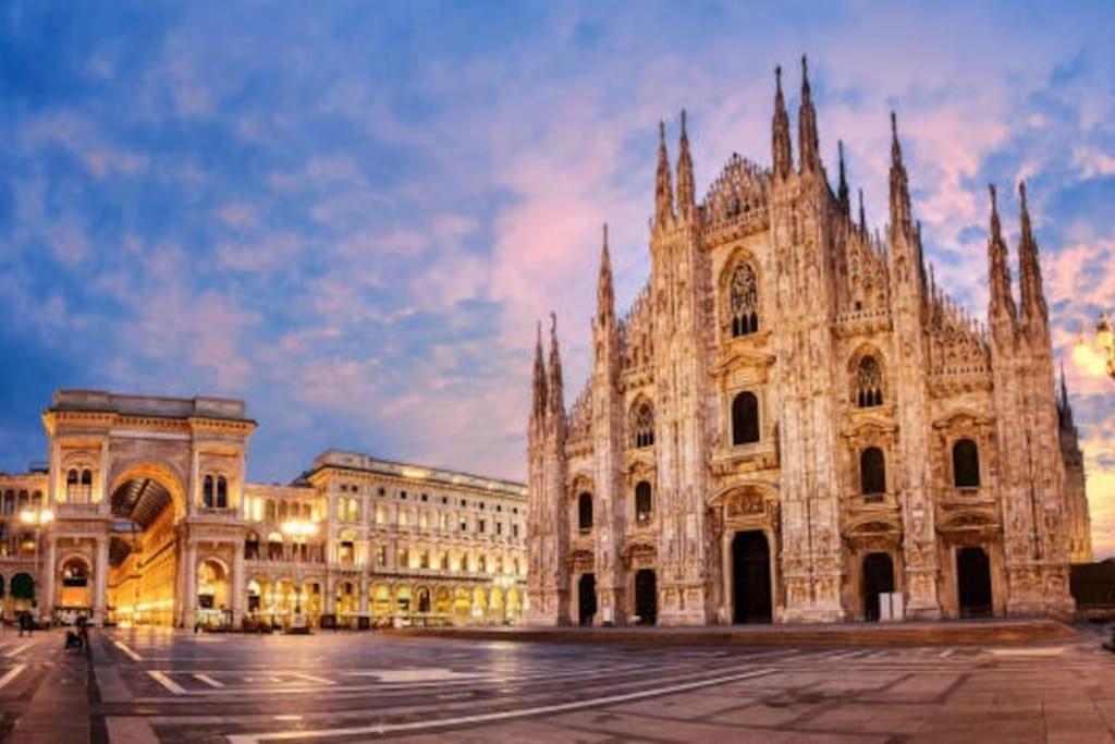 Ferienwohnung Luxury Loft On The Duomo Wifi & Netflix Mailand Exterior foto